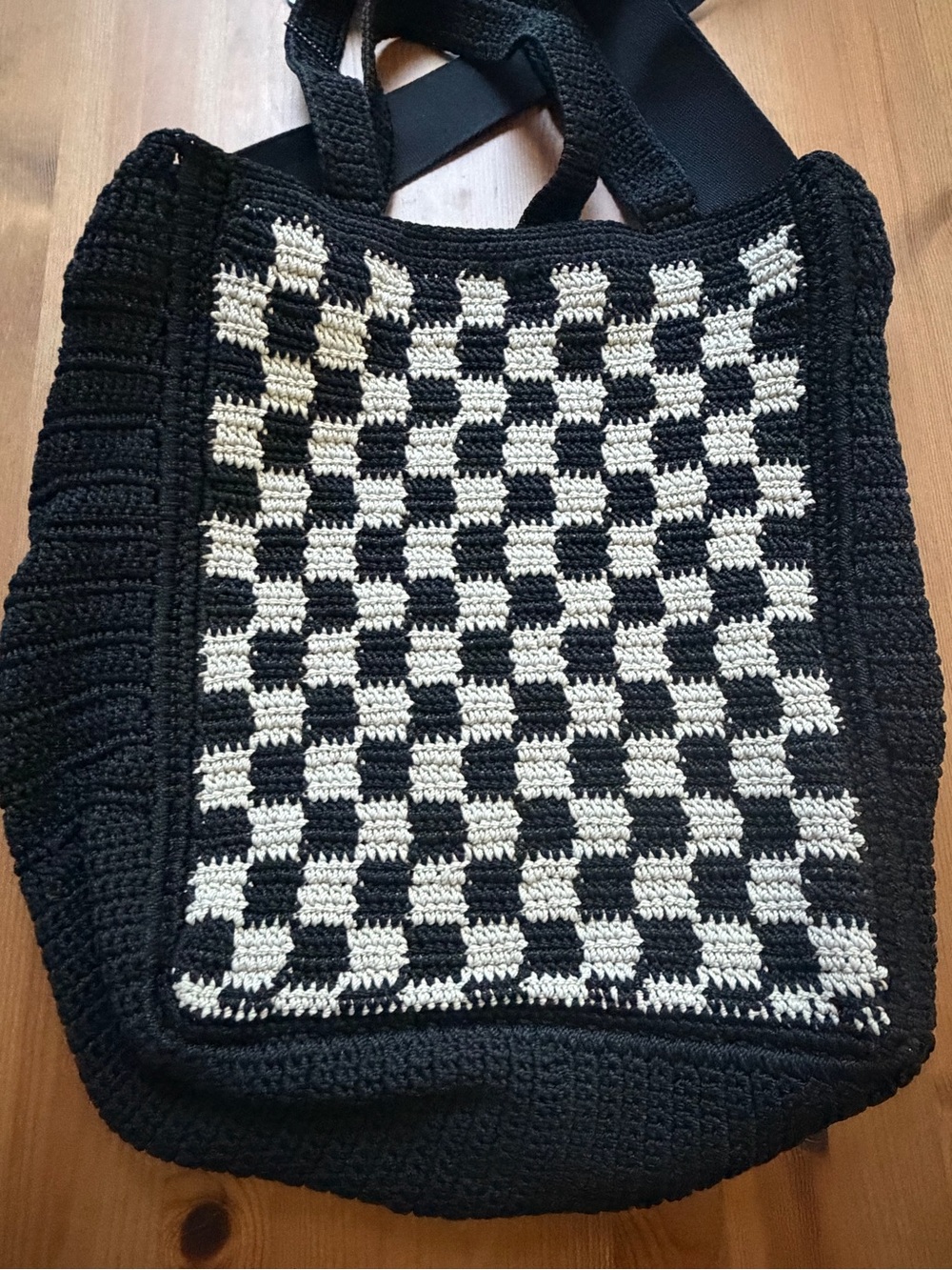 The Sak Lanie Market Tote Bag Black & Cream Crochet Checkered Checkerboard - Picture 3 of 6